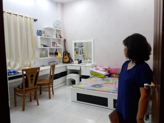 Nhà đẹp cho thuê nguyên căn, đường Lũy Bán Bích, 2 lầu + ST, tiện ở và làm văn phòng