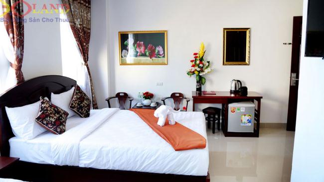 CHO THUÊ KHÁCH SẠN TRẦN BẠCH ĐẰNG KHU TÂY 18 PHÒNG GIÁ 65 TRIỆU - MR XÔ:0915454077