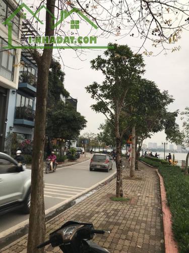 Bán nhà mặt phố view Hồ Tây, Nguyễn Đình Thi, Tây Hồ, 93m2 mặt tiền 11m