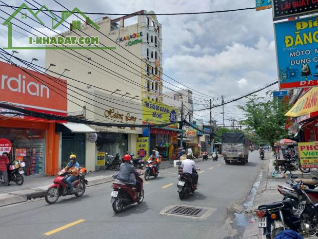 Bán mặt bằng kinh doanh Nguyễn Văn Quá, vị trí đẹp, diện tích lớn giá mềm - 4