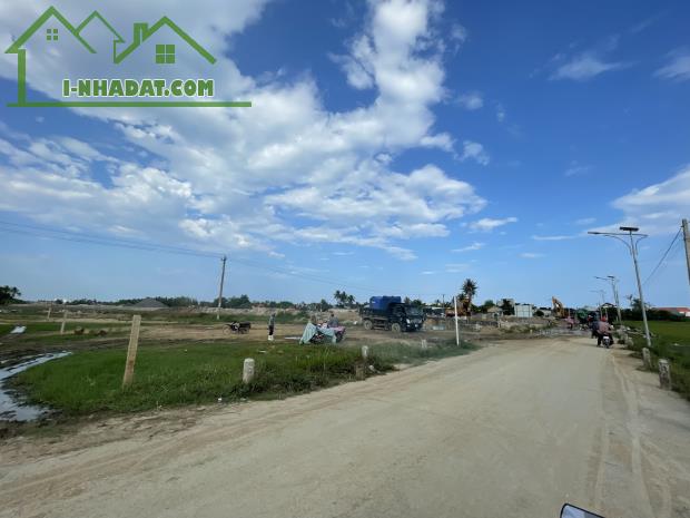 Đất dân ngợp cắt bán full thổ ngang 5 dài 22 đất Vạn Ninh, trung tâm Bắc Vân Phong