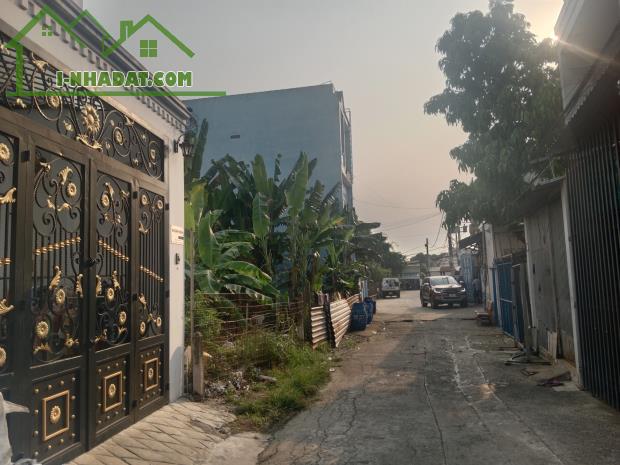 Bán nhà HXT  Nguyễn Thị Sóc ,Bà Điểm,  4Tx60m2 . Giá chỉ 3.6 tỷ (TL)