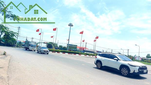 Bán đất 26x50m xã Tân Phú , Huyện Đức Hòa, Long An giá rẻ 2 tỷ 500 triệu Lh: 0786 797899