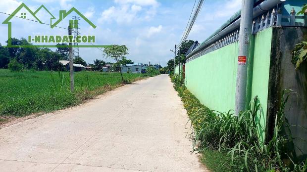 Bán đất 26x50m xã Tân Phú , Huyện Đức Hòa, Long An giá rẻ 2 tỷ 500 triệu Lh: 0786 797899 - 1