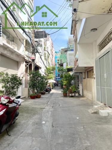 Căn góc mới 2 tầng hẻm thông đường Nguyễn Trãi P3Q5 - 4