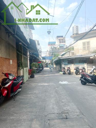 Căn góc 2 tầng hẻm xe tải sát đường Nguyễn Kim P6Q10 - 1