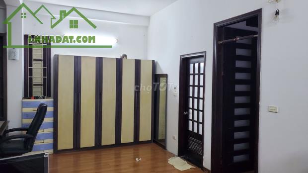 Cho thuê nhà riêng 3,5 tầng, 170m2, 3 phòng ngủ, full đồ xịn Phố Nguyễn An Ninh, Hoàng - 4
