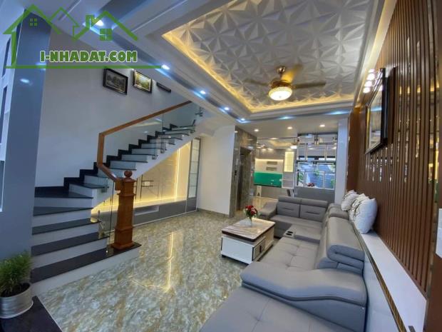 Bán nhà đẹp full nội thất - Huỳnh Tấn Phát Q.7 - 5.2*22.5M - 4 tầng thang máy, nhỉnh 11 tỷ - 1