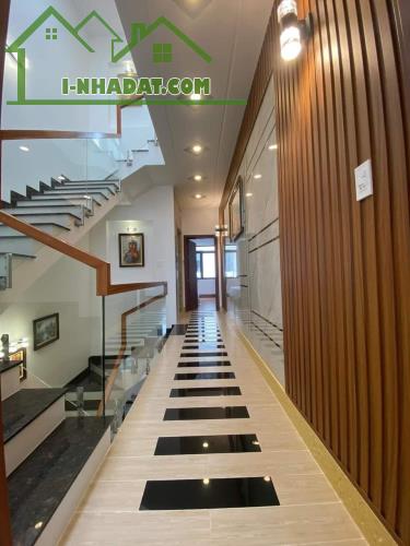 Bán nhà đẹp full nội thất - Huỳnh Tấn Phát Q.7 - 5.2*22.5M - 4 tầng thang máy, nhỉnh 11 tỷ - 3