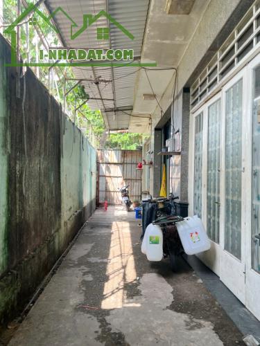 Nhà giấy tay trệt/lầu đúc gần đường chính Tạ Quang Bửu P5Q8 - 2