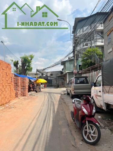 Nhà giấy tay trệt/lầu đúc gần đường chính Tạ Quang Bửu P5Q8