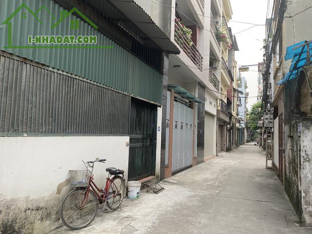 Chính chủ bán đất tặng kèm nhà cấp 4 tại 40 ngách 157/16 đường Đức Giang, Long Biên - 2