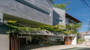 Nhà ống xanh độc đáo ở Huế được Tạp chí Designboom ca ngợi