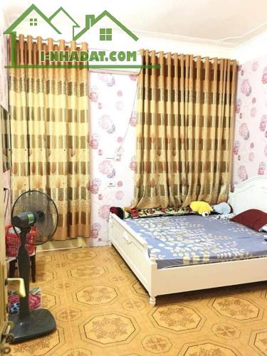 Cần bán gấp nhà 50m2 phố Nguyễn Đức Cảnh, ô tô phi qua, kinh doanh sầm uất, LH: 0963520025