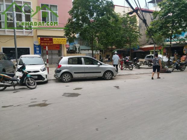 Bán nhà như bán đất, nhà 3 tầng 4pn, đẹp thoáng 42m2 mt 6.8m, đội cấn, ba đình, giá 2.68 t - 1