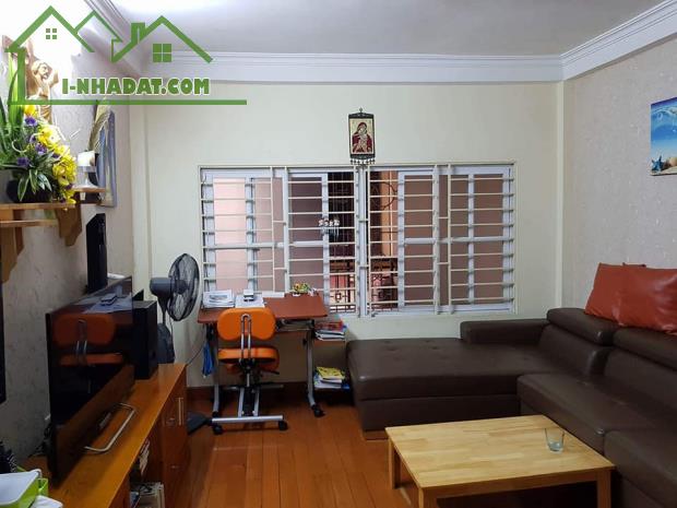 Bán nhà đường Tân Mai, 50m2, 5T, cách mặt phố 30m, ngõ 3 gác tránh thông thẳng, Giá 3,9 tỷ - 1