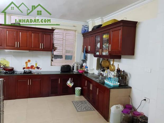 Bán nhà đường Tân Mai, 50m2, 5T, cách mặt phố 30m, ngõ 3 gác tránh thông thẳng, Giá 3,9 tỷ - 2