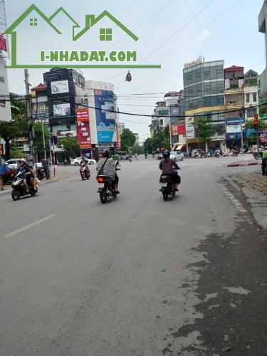 Cho thuê văn phòng gấp tại 14 Nam Đồng,DT từ 25m2,40m2 quận Đống Đa,HN. LH.0866683628