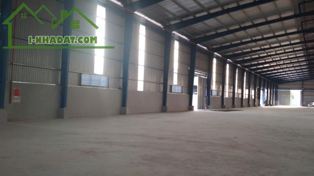 Cho thuê gấp kho xưởng mặt tiền Nguyễn Ảnh Thủ, diện tích 8.000m2, giá rẻ của khu này - 1