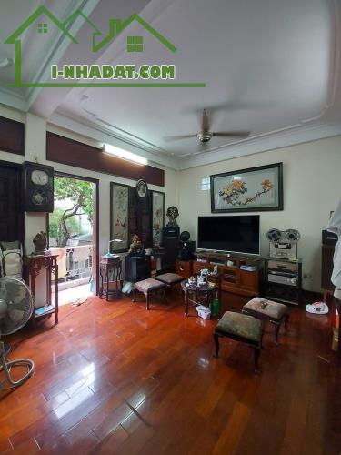 NHÀ ĐẸP, PHÂN LÔ, Ô TÔ VÀO NHÀ, KHU VỰC ĐÁNG SỐNG NHẤT BA ĐÌNH QUẬN.