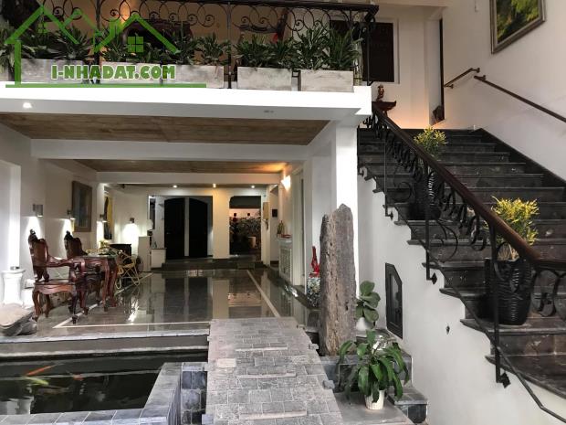 Bán tòa penhouse, Đặng Thai Mai - Tây Hồ, 180m x 7 tầng