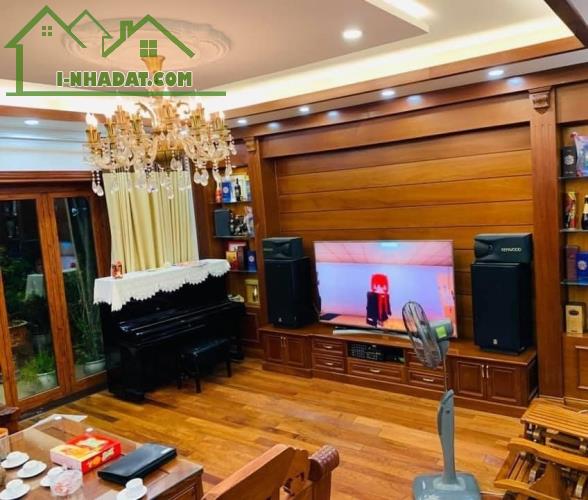 Bán nhà mặt phố Nguyễn Viết Xuân, quận Hà Đông, 70m2, 5 tầng kinh doanh sầm uất 8.4 tỷ.