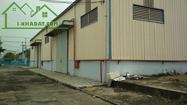 CHO THUÊ KHO XƯỞNG 2.500M2 MỚI XÂY PHẠM THỊ GIÂY, GIÁ TỐT NHẤT HÓC MÔN