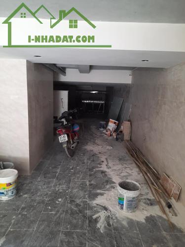 Bán nhà tòa nhà 8 tầng mặt phố Tây Hồ, quận Tây Hồ, 132m2 mặt tiền 5,2m - 3