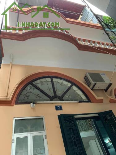 Bán nhà phố Tôn Đức Thắng, Gần Văn miếu, 32m x4 tầng 3 phòng ngủ, giá chỉ 3 tỷ 700tr
