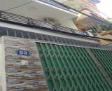 Bán gấp nhà Giải Phóng Ô tỗ đỗ cách 10m, 40m2 x4 tầng , giá 3 tỷ 500tr