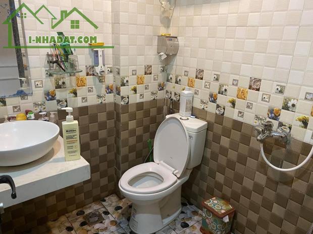 Cách mặt phố Giáp Bát 10m, nhà đẹp diện tích to 45m2, giá chỉ 3.15 tỉ. - 1