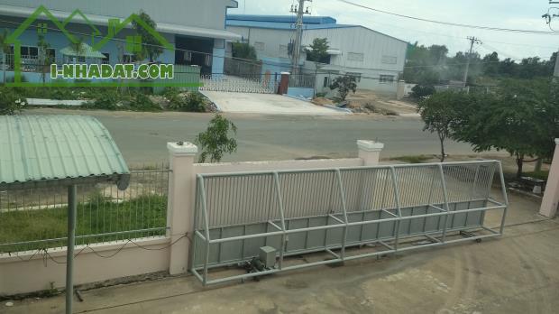 CẦN CHO THUÊ NHÀ XƯỞNG 8.500M2 ĐƯỜNG HƯƠNG LỘ 2, BÌNH TÂN, GIÁ RẺ KHU VỰC