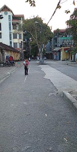 Cần bán gấp nhà ngõ 554 đường Nguyễn Văn Cừ 55m2 x 5T, 4.6m MT, Ô tô tránh, Kd. - 2