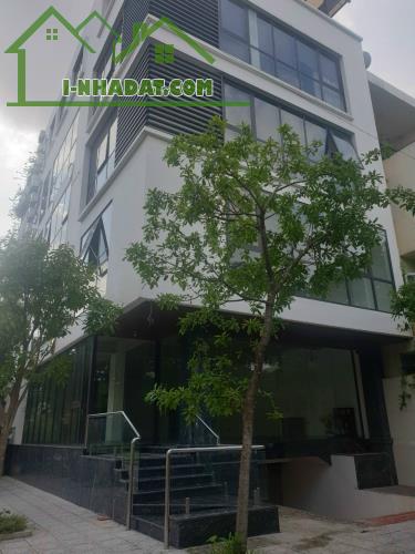Bán Nhà Khu Việt Hưng - Long Biên Dt 145m2, Lô góc, ô tô tránh vỉa hè , kinh doanh, thang