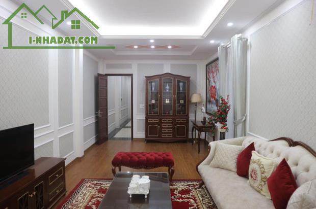 Bán Gấp Nhà Lô góc Mặt phố Ngọc Khánh, Ba Đình, 52m 6T TM KD đỉnh, Giá 20 tỷ.