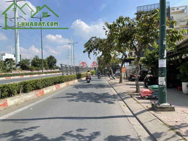 Bán đất MT 554 Phạm Văn Đồng, P.13, Bình Thạnh: 18 x 22, giá 58,5tỷ
