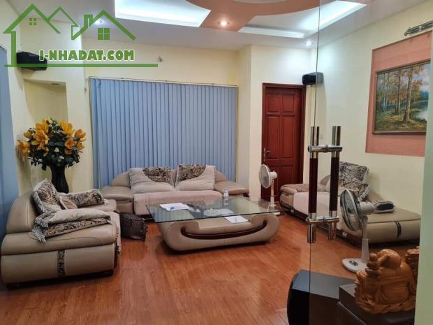 HÀNG HIẾM CẦN BÁN GẤP NHÀ ĐẸP TRẦN QUANG DIỆU- VÕ VĂN DŨNG DT60m2 GARA+KD - 2