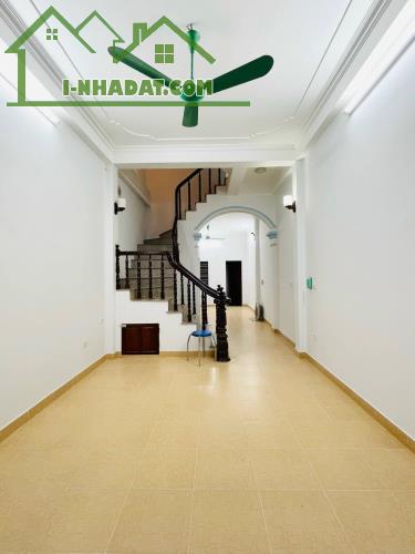 BÁN NHÀ PHỐ ĐẠI TỪ, HOÀNG MAI, 60M2, 3T, 4 TỶ TRÒN