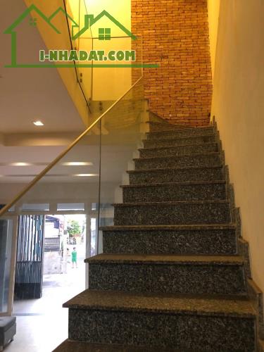 Bán nhà mặt tiền Nguyễn Văn Phú Quận 11 giá chỉ 6.6 tỉ thương lượng - 1