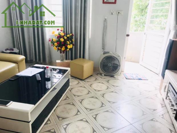 Bán Nhà Ngõ Quận ủy Cầu Giấy KD đỉnh 46m 6T 6PN Giá 11 tỷ. LH 0849149102.