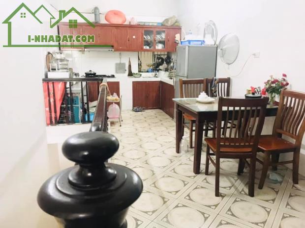 Bán Nhà Ngõ Quận ủy Cầu Giấy KD đỉnh 46m 6T 6PN Giá 11 tỷ. LH 0849149102. - 1