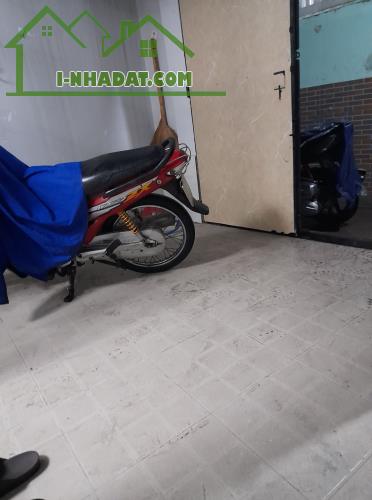 Gấp bán Nguyễn Thượng Hiền, Phú Nhuận, 4 tầng, 2 PN, chỉ 1,99 tỷ còn TL.