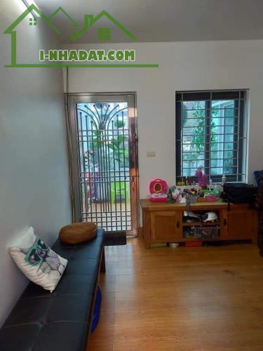 NGÕ - NGUYỄN VĂN CỪ 70M X 4 TẦNG, MT 4M, +7,5 TỶ.  NHÀ SIÊU ĐẸP - PHÂN LÔ Ô TÔ TRÁNH - NHÀ - 5