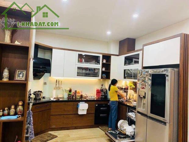 Biệt thự Thanh Xuân 150m MT 7.2m Thang máy- Bảo vệ 24/24- Gia chủ bề thế 32 tỷ