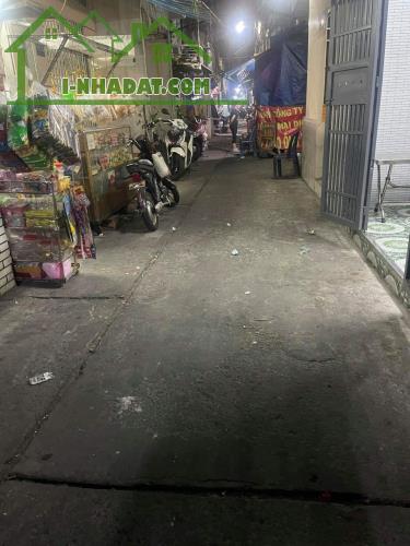 Bán nhà Nguyễn Văn Cừ Quận 1, 4 tầng hẻm 3m giá chỉ 2.7 tỉ - 1