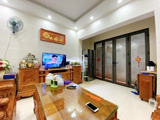 Bán nhà đẹp Giải Phóng 35m2 x 5 tầng  vị trí đẹp ô tô đỗ cửa giá 4,5 tỷ - 1