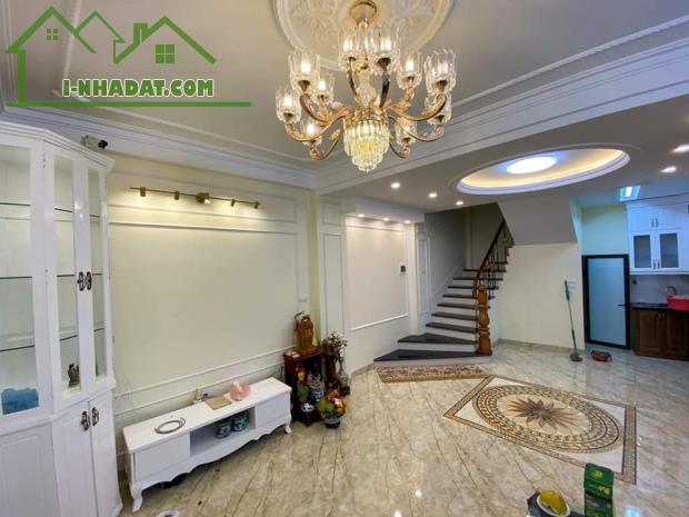 Bán nhà Ngã Tư Sở rất đẹp, gần phố, thoáng sau. Diện tích 45m, 6 tầng,Giá 5,6 tỷ - 3