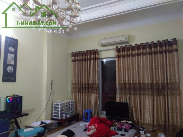 Bán nhà phố Trần Khát Chân, 49,4 m2, 5 tầng, ô tô đỗ cửa, mặt tiền 6,5m, phố kinh doanh. - 1
