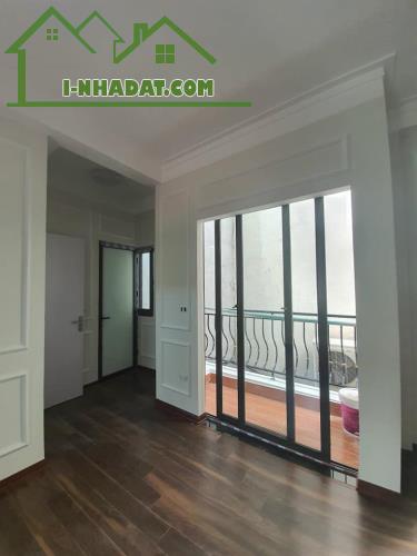 Gia đình bán nhà Ngõ 277 Vũ Tông Phan, 38mx4 tầng, ngõ ô tô đi , 5 tỷ lh 0911002289 - 3