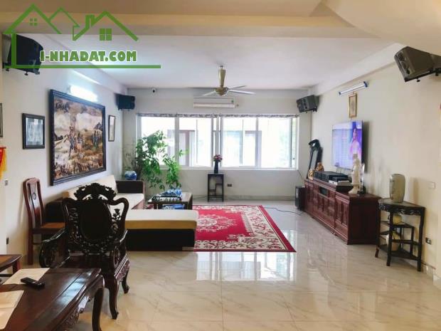 Cần bán nhà phố Nguyễn Sơn , Nguyễn Văn Cừ. Gara ô tô. DT 93m2 - 4